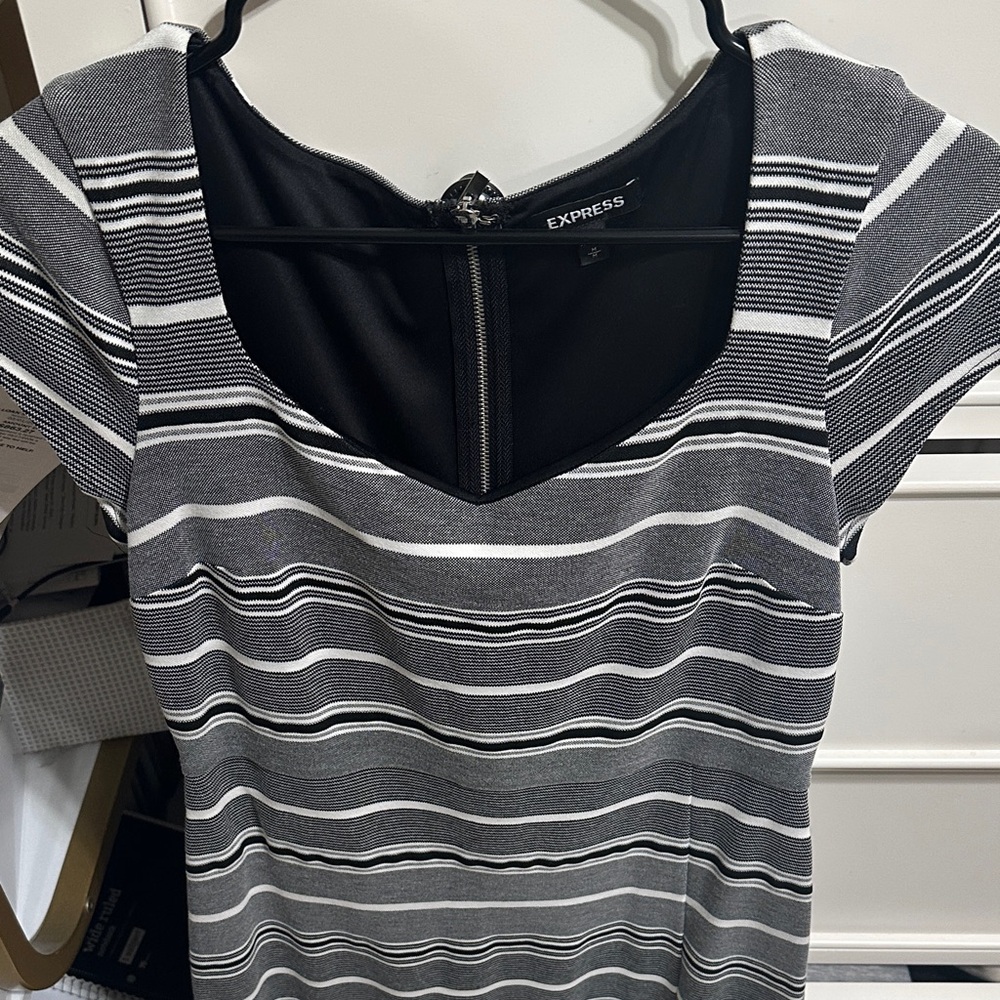 Express Gray & White Striped Scoop Neck Midi Dress